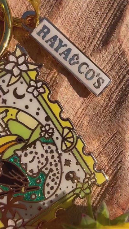 La Box Brésil  - Un collier, une médaille et une carte postale